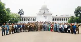 বাংলাদেশ সুপ্রিম কোর্ট পরিদর্শন করলেন ন্যাশনাল ডিফেন্স কোর্স মেম্বাররা